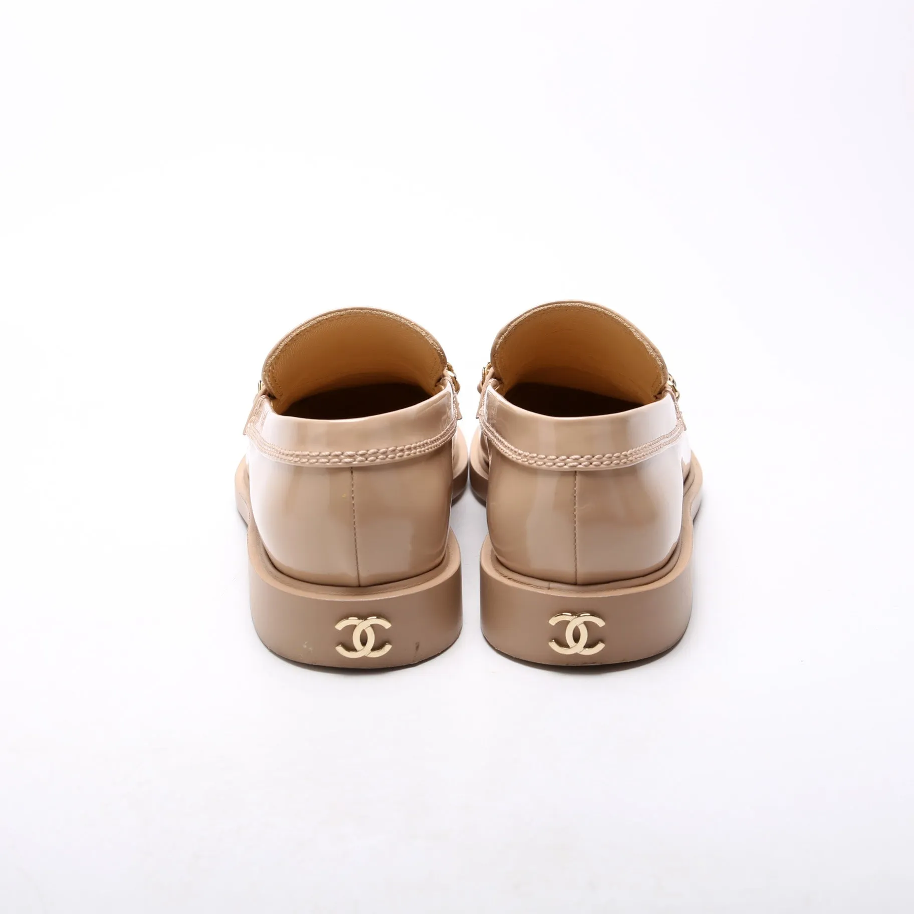 Chain Logo Shiny Calfskin Loafers Size 37 Nude