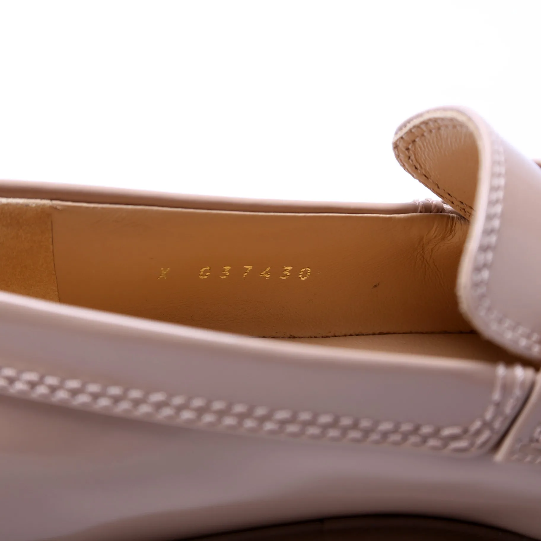 Chain Logo Shiny Calfskin Loafers Size 37 Nude