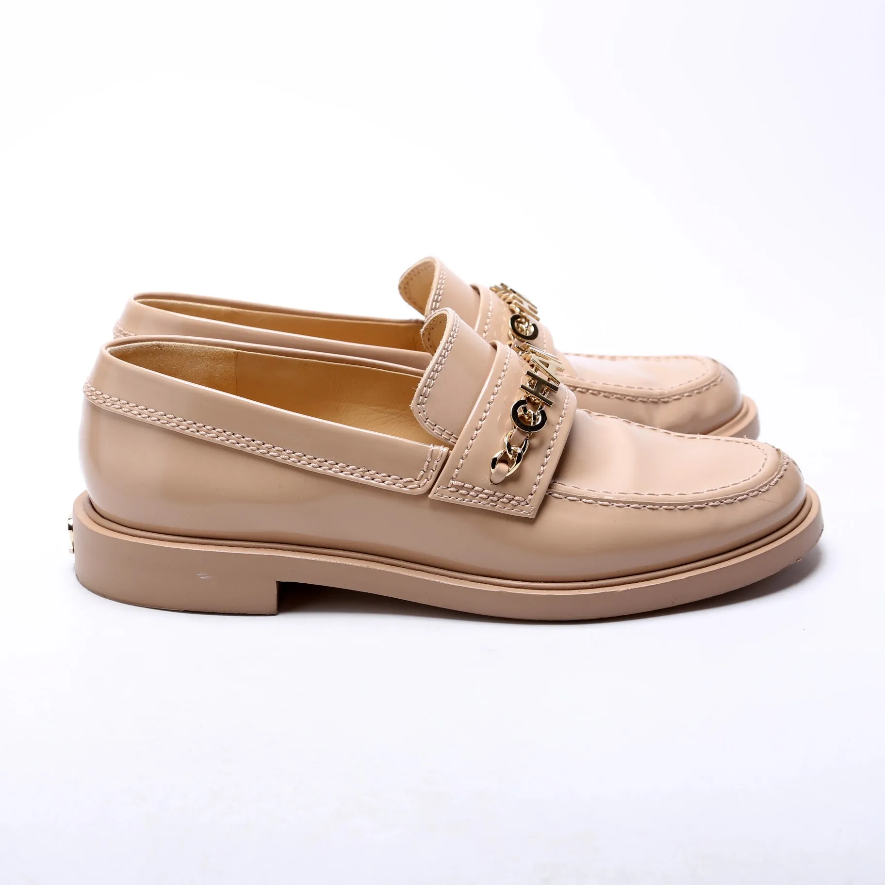Chain Logo Shiny Calfskin Loafers Size 37 Nude