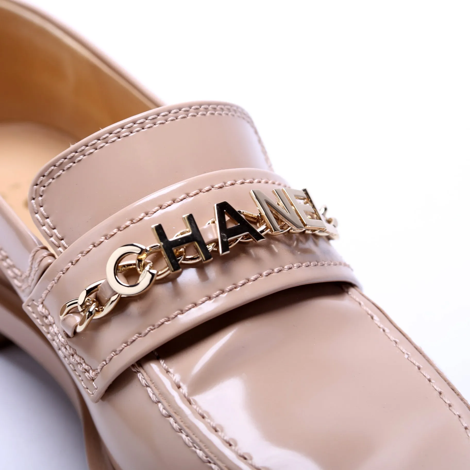 Chain Logo Shiny Calfskin Loafers Size 37 Nude