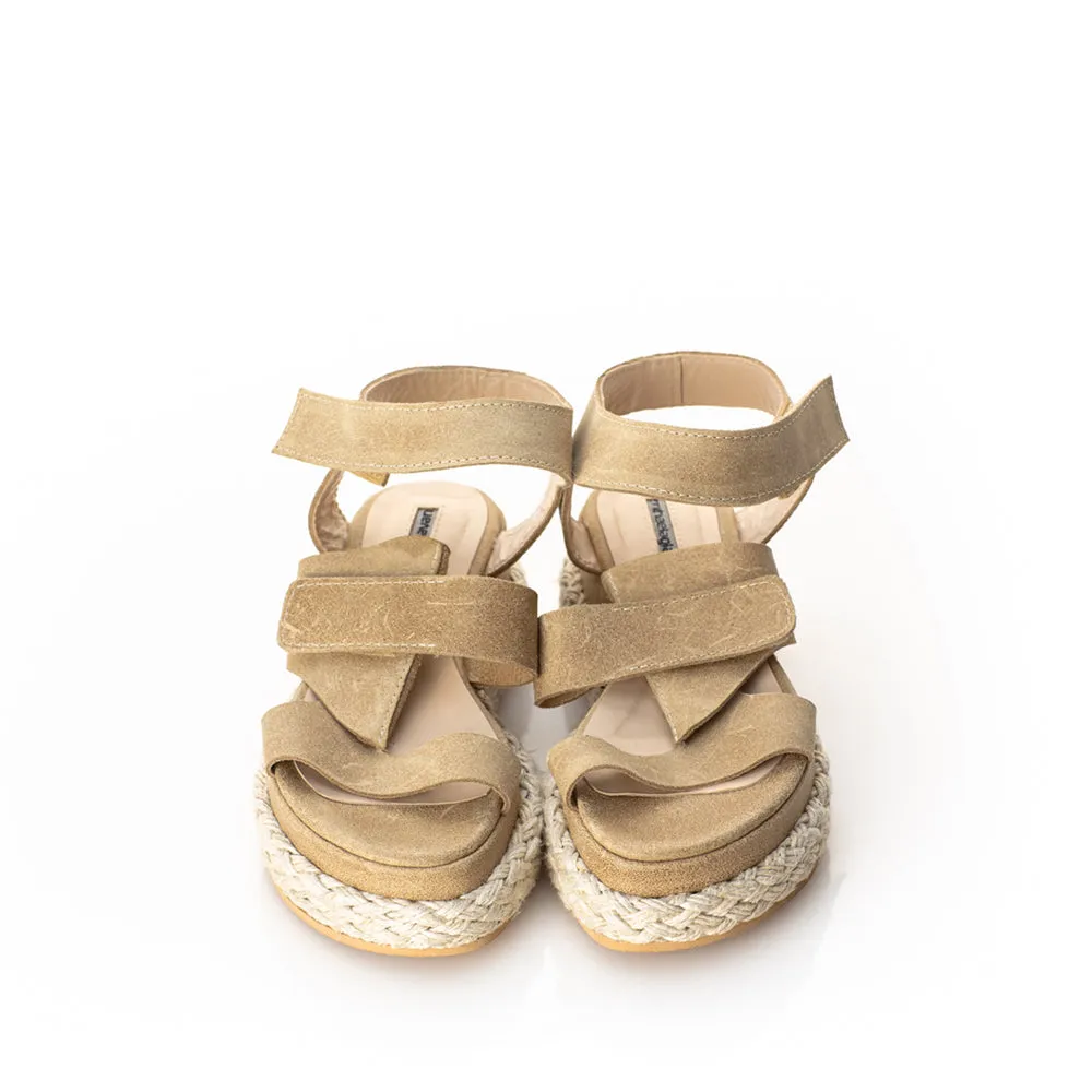 Folded beige leather sandals