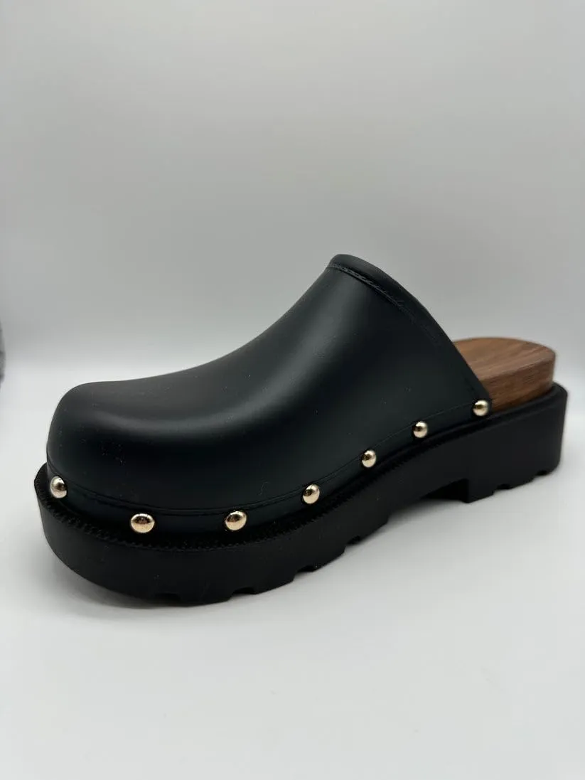 Liliana Women's Bronco-1 Gold Studded Accent Slip On Platform Closed Toe Clog Sandals (Runs Small)