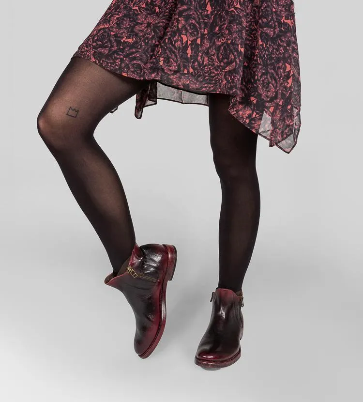 SLOANE burgundy-rich chelsea boots.