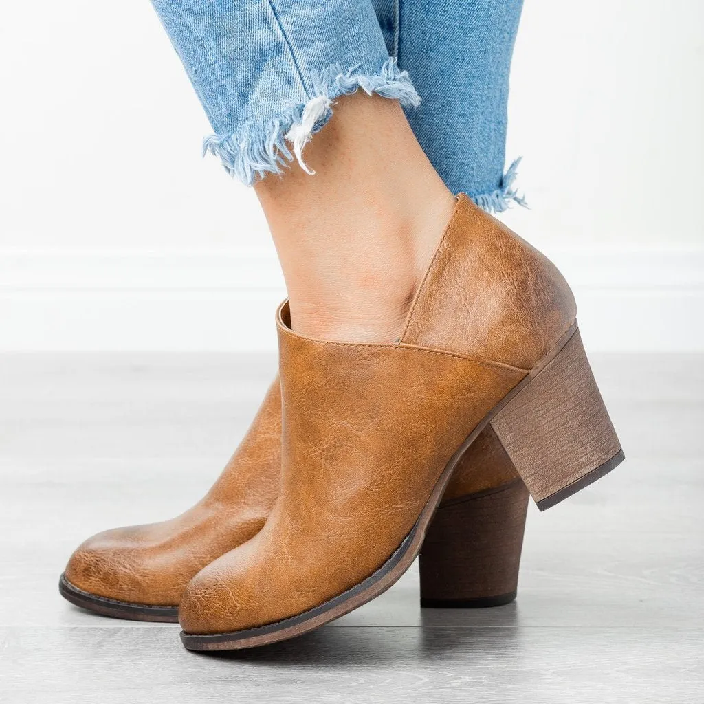 Women’s Pointed Toe Short Heel Ankle Boots