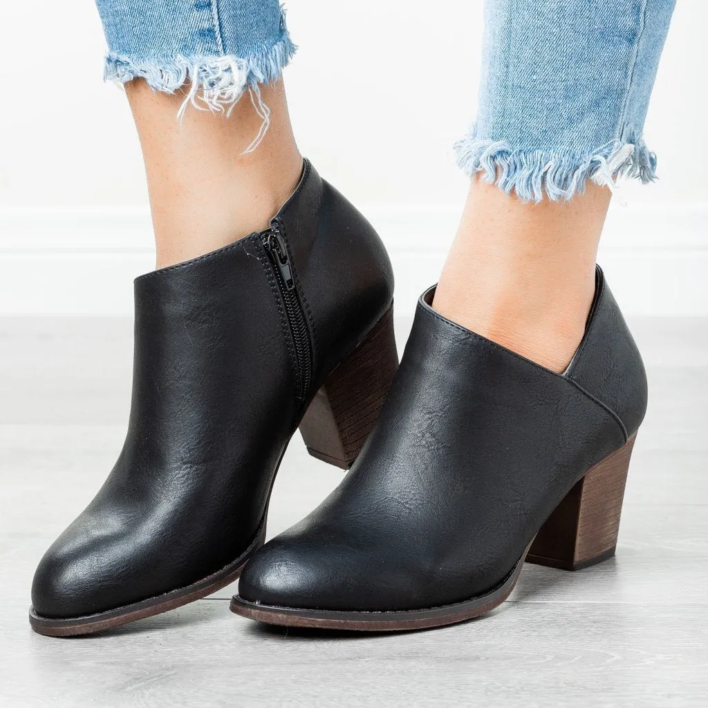 Women’s Pointed Toe Short Heel Ankle Boots